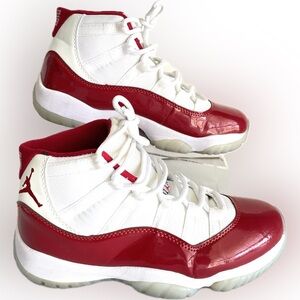 Nike Air Jordan 11 Retro "Cherry" sneakers size 7 Men’s